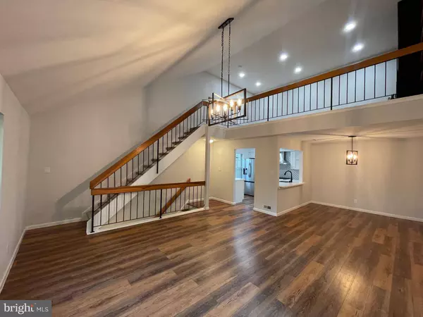 256-B EVERLY CT, Mount Laurel, NJ 08054