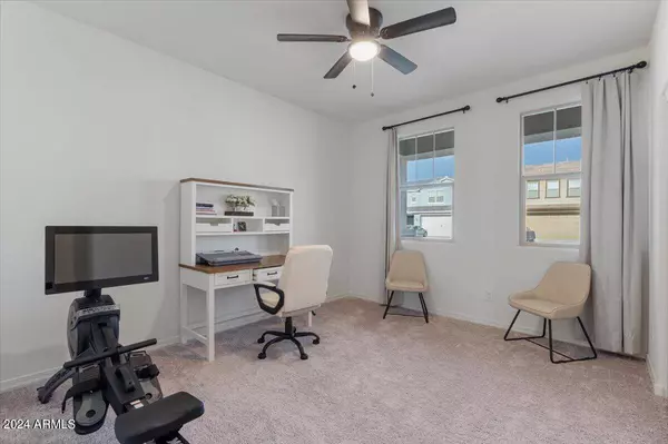 7322 S Briarwood Lane, Gilbert, AZ 85298