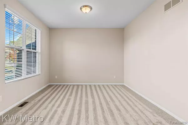 5124 RIDGE Lane, Warren, MI 48092