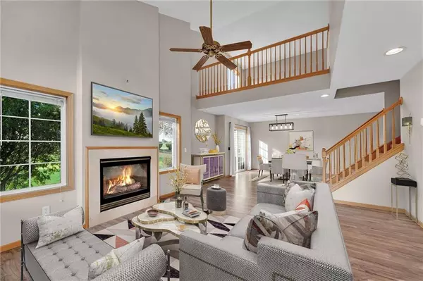 1907 Iris Bay, Hudson, WI 54016