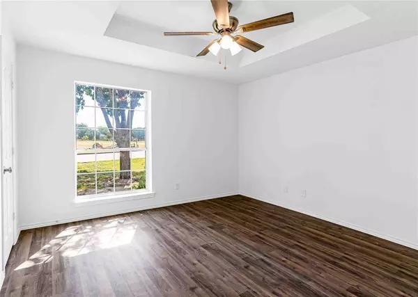 407 Phillips Circle, Kaufman, TX 75142