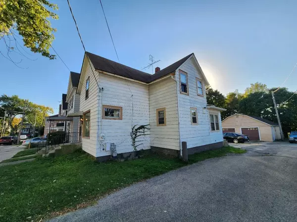 226 Sherman PL, Waukegan, IL 60085