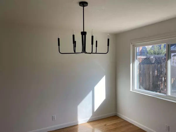 220 Beegum Way, San Jose, CA 95123-3605