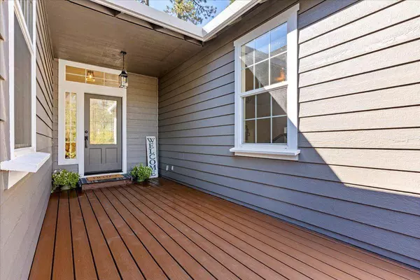 196 Scotia Pines CIR, Grass Valley, CA 95945