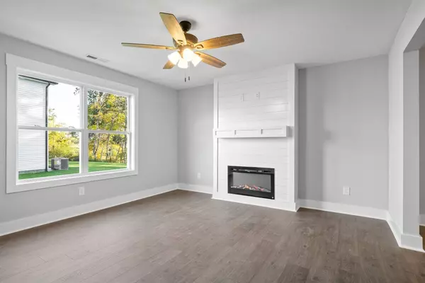 181 MONAGHAN DR, Clarksville, TN 37042