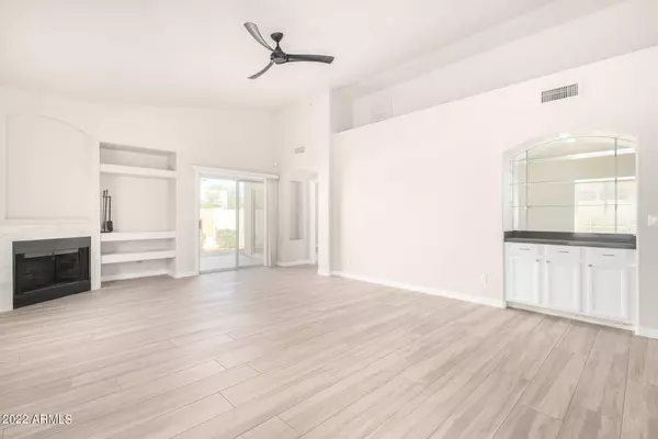 2920 E NISBET Court, Phoenix, AZ 85032