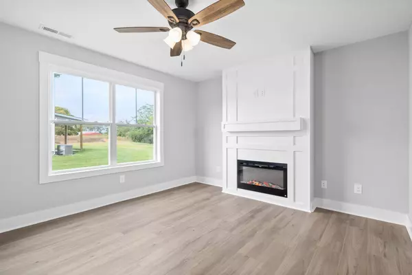 173 Monaghan Dr, Clarksville, TN 37042