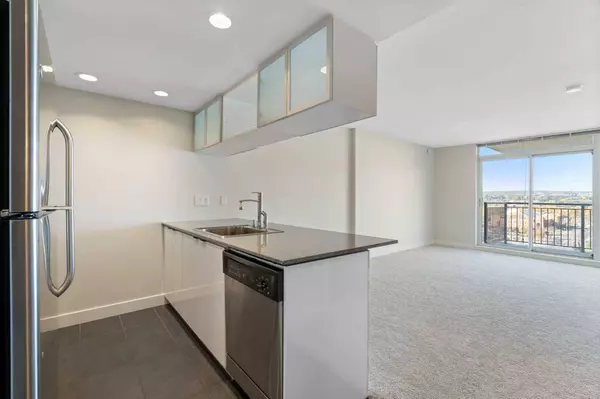 1110 11 ST SW #1207, Calgary, AB T2R 1S5