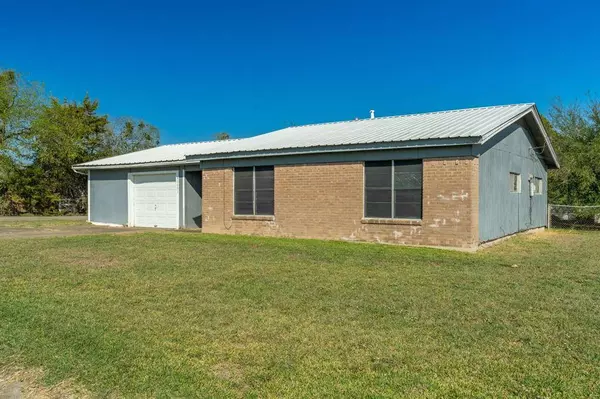 50001 Del Ra Drive, Greenville, TX 75402