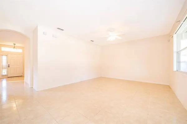 587 MARY PAULA DR, Apopka, FL 32712