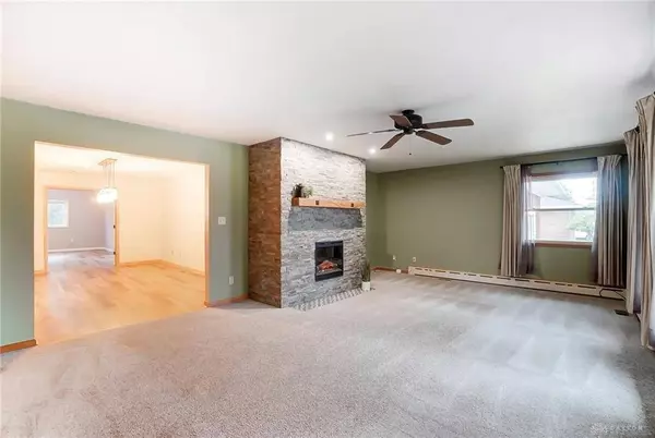 206 Villa Drive, Brookville, OH 45309