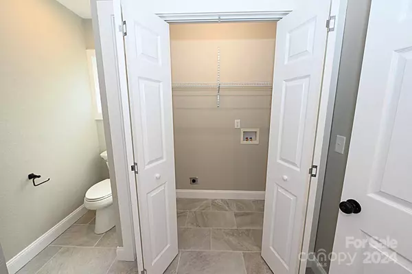 588 Evergreen ST, Hudson, NC 28638