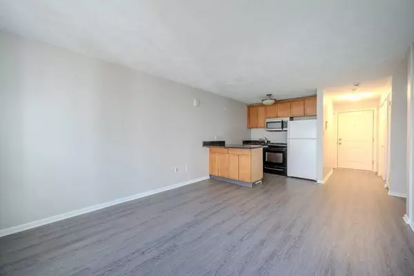 6 Kenmar Dr #6, Billerica, MA 01821