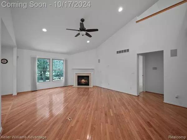 29157 Hemingway Drive, Novi, MI 48377