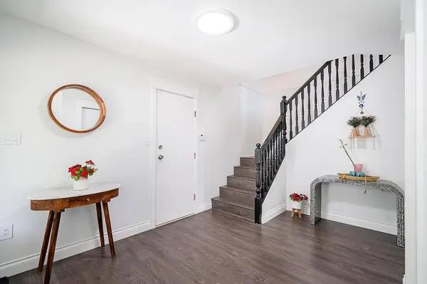 6074 188 ST, Surrey, BC V3S 7V9