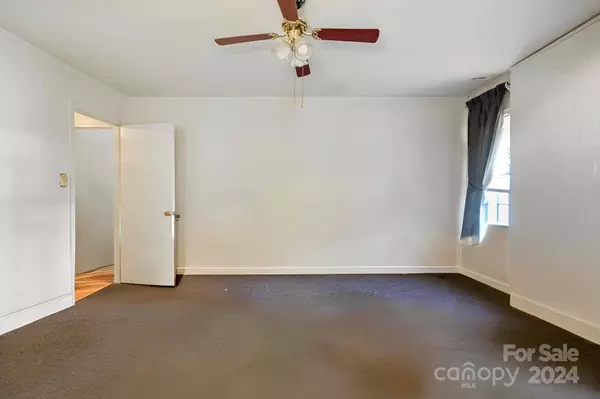 7515 Bramblewood DR, Charlotte, NC 28217