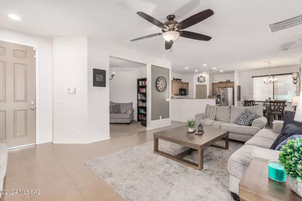 14032 N Stone Palisade Drive, Marana, AZ 85658