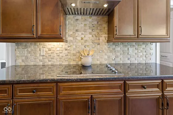 3228 Wildlife TRL, Zionsville, IN 46077