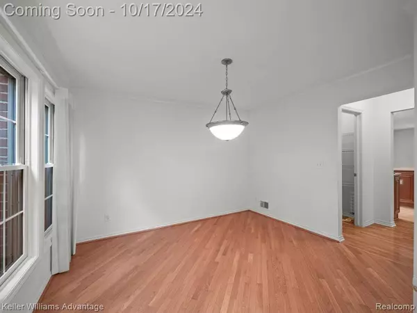 29157 Hemingway Drive, Novi, MI 48377