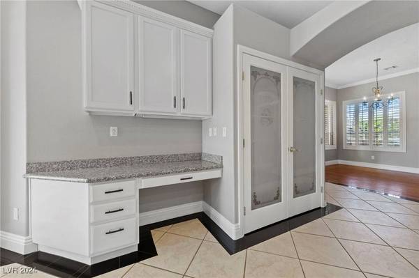 10800 Cedar Forest Avenue, Las Vegas, NV 89144