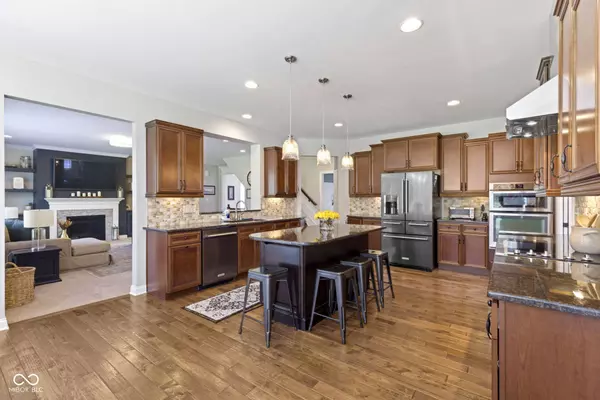 3228 Wildlife TRL, Zionsville, IN 46077