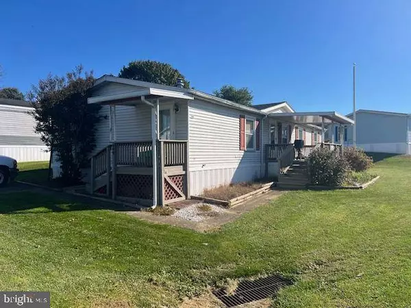 200 FINCH CT, Lancaster, PA 17603