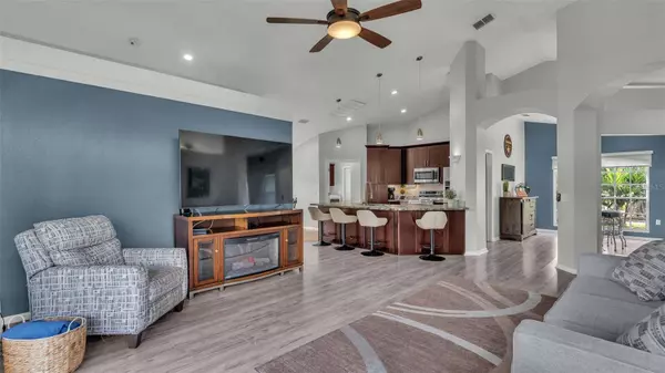 3193 OAKPARK DR, Lakeland, FL 33803