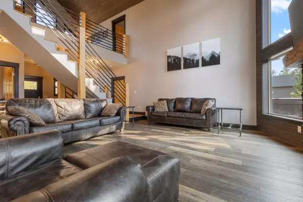 21251 Crest View Ct., Lead, SD 57754-0000