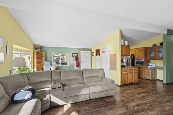 1570 Peach ST #SPC 90, Medford, OR 97501