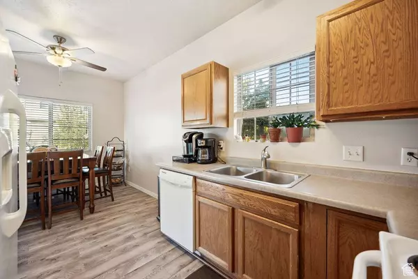 1898 W POINTE LOOP, Lehi, UT 84043