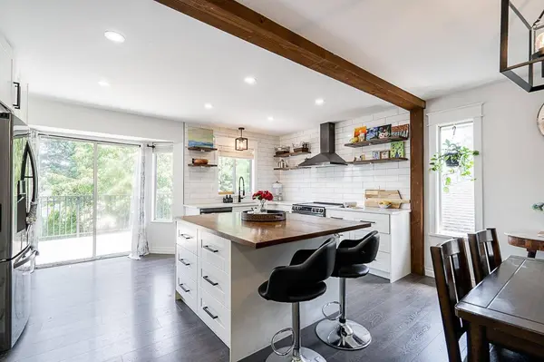 6074 188 ST, Surrey, BC V3S 7V9