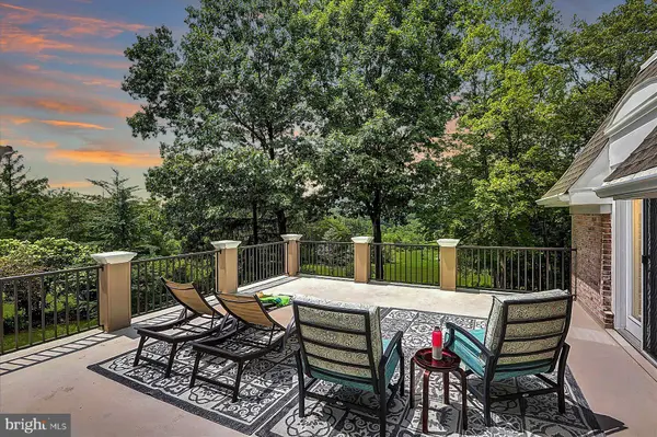 2321 SPRUCE DR, Harrisburg, PA 17112