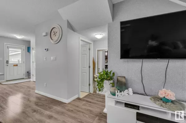 4232 PROWSE WY SW, Edmonton, AB T6W 3A6