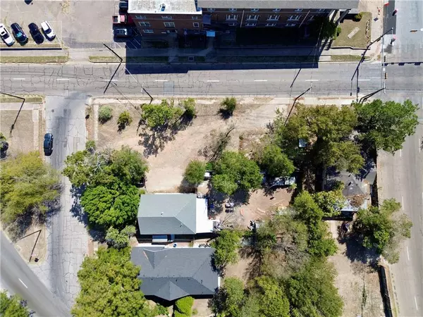 1002 N 17th ST, Waco, TX 76707