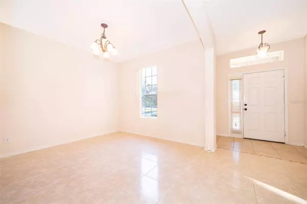 587 MARY PAULA DR, Apopka, FL 32712