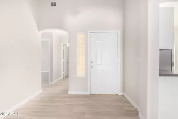 2920 E NISBET Court, Phoenix, AZ 85032