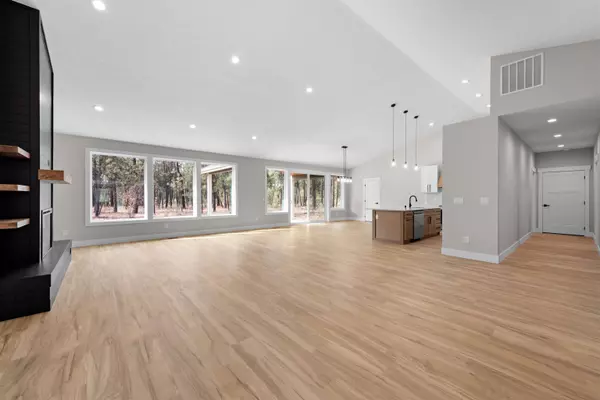 20208 S Spangle Creek Rd, Spangle, WA 99031