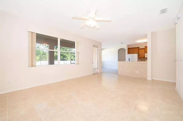 587 MARY PAULA DR, Apopka, FL 32712