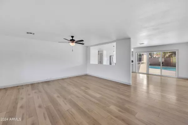 2663 W KILAREA Avenue, Mesa, AZ 85202