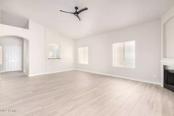 2920 E NISBET Court, Phoenix, AZ 85032