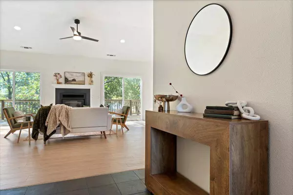 196 Scotia Pines CIR, Grass Valley, CA 95945