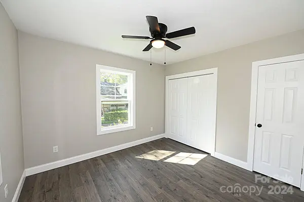 588 Evergreen ST, Hudson, NC 28638