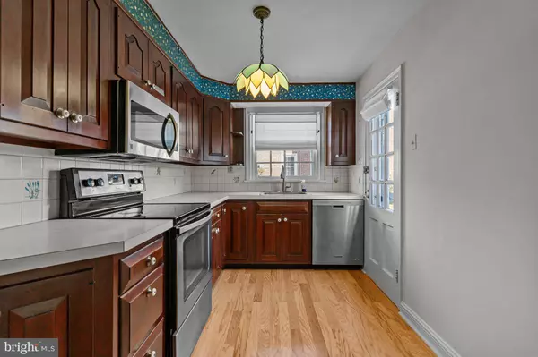 905 PITT RD, Cheltenham, PA 19012