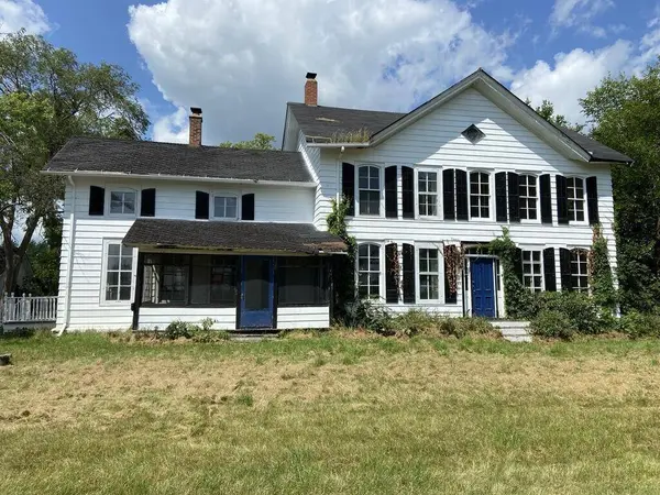 580 Eagle Lake AVENUE, Mukwonago, WI 53149