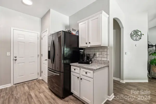 6201 Purbeck WAY, Charlotte, NC 28215