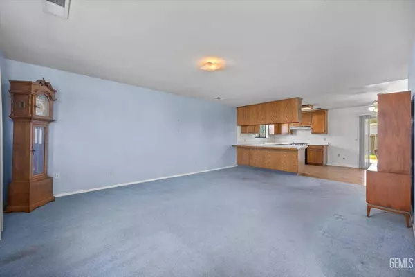 109 Alameda Avenue, Chowchilla, CA 93610