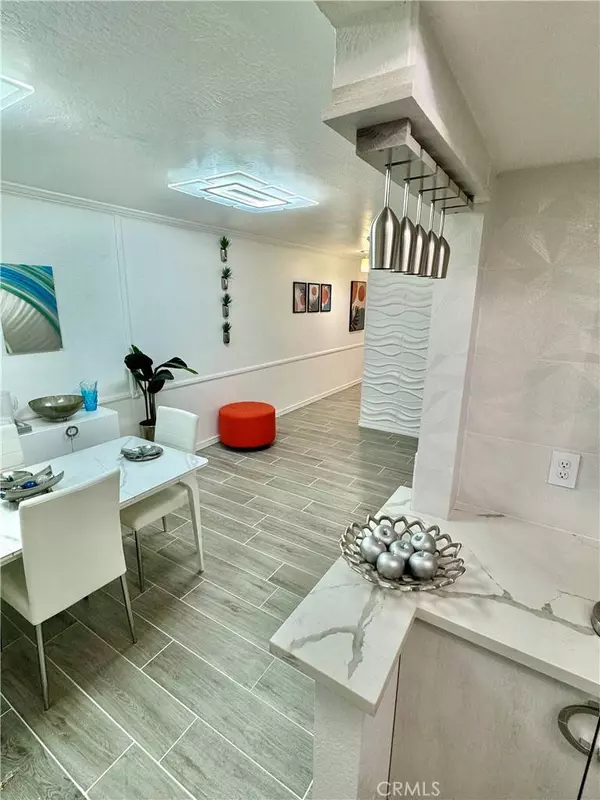 5301 E Waverly DR #137, Palm Springs, CA 92264