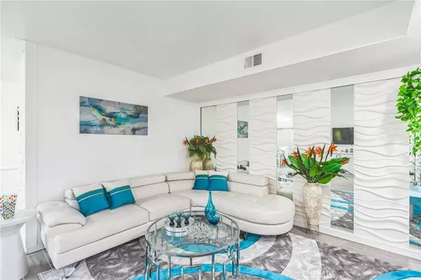 5301 E Waverly DR #137, Palm Springs, CA 92264