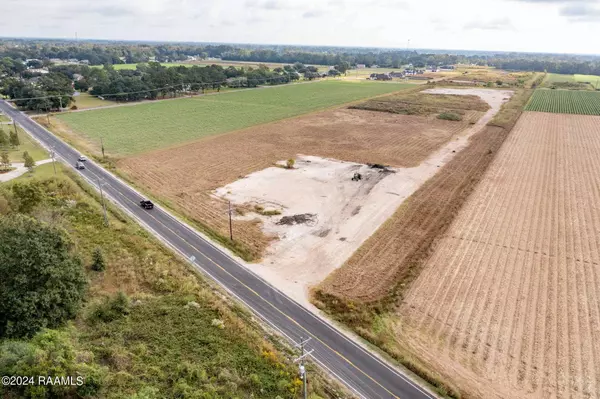 1167 Anse Broussard Highway, Breaux Bridge, LA 70517