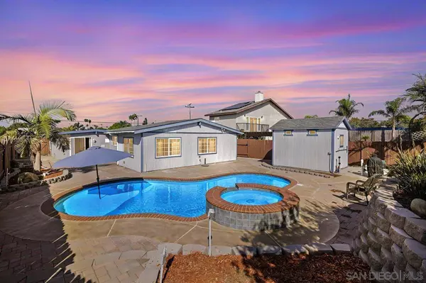 5127 Triana St, San Diego, CA 92117